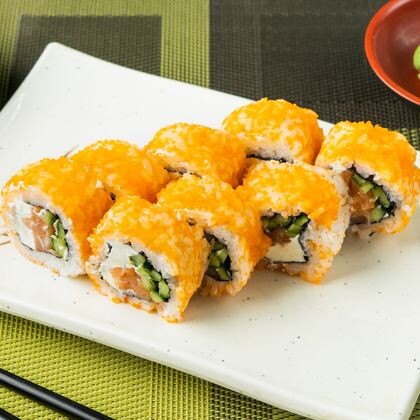 Ролл «Филадельфия тобико»