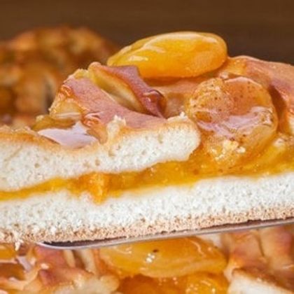 Пирог с сахарным абрикосом