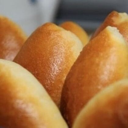 Пирожок с рисом и яйцом