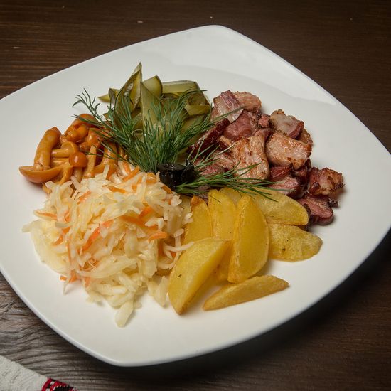 Горячий салат «От Солохи»