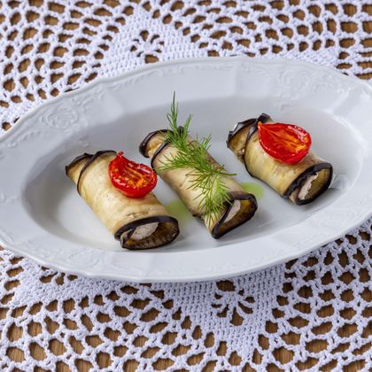 Рулетики из баклажанов - со сливочным сыром и грецким орехом