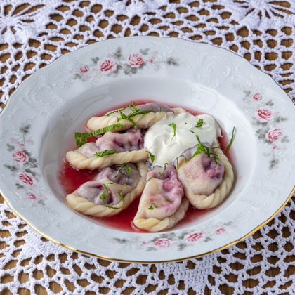 Вареники с вишней и миндалем