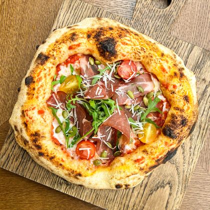 Пицца Вяленная свинина Руккола
