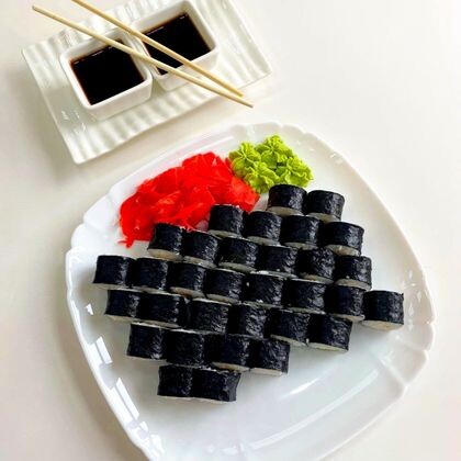 Маки в ассортименте