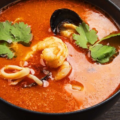 Тайский суп Том Ям с морепродуктами