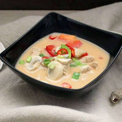 Тайский суп Том Кха с курицей