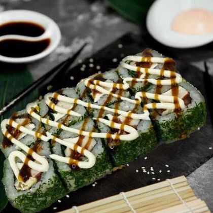 Ролл «Весенний унаги»