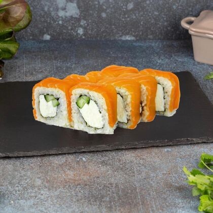 Ролл «Филадельфия» с огурцом