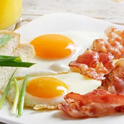 Яичница с беконом из 3-х яиц