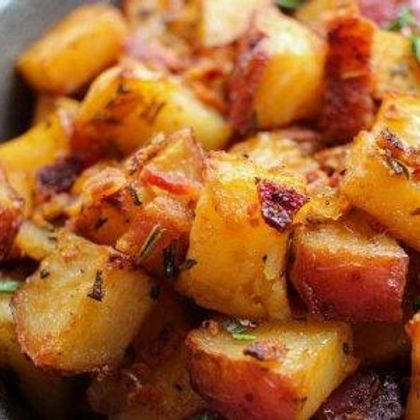 Картофель со шкварками