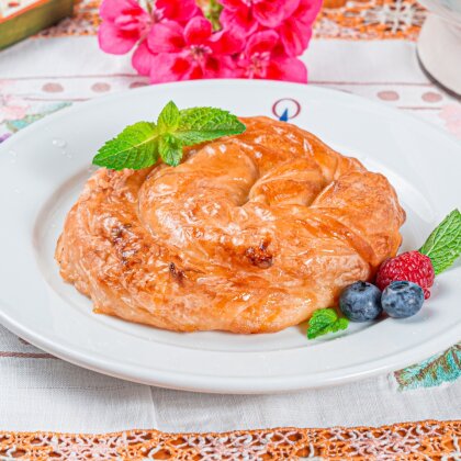 Вертута с тыквой, финиками и изюмом