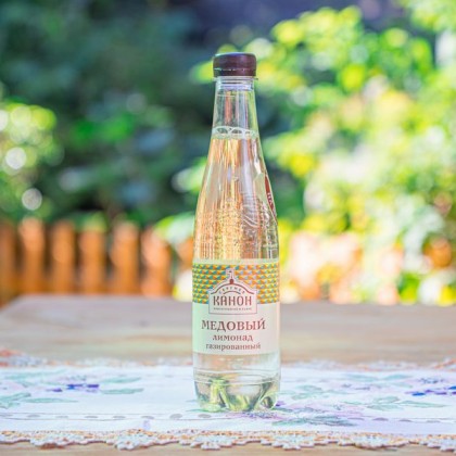Медовый лимонад газированный