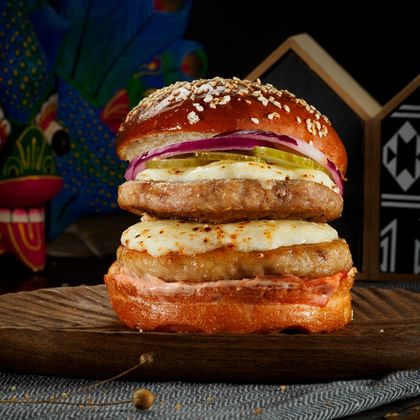 Двойной чизбургер со свининой