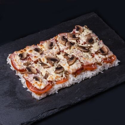 Японская пицца с беконом