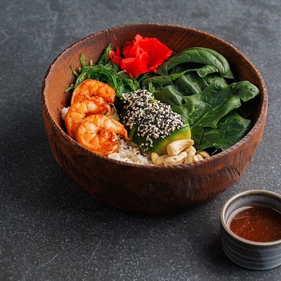 Боул с тигровыми креветками и кокосовым рисом