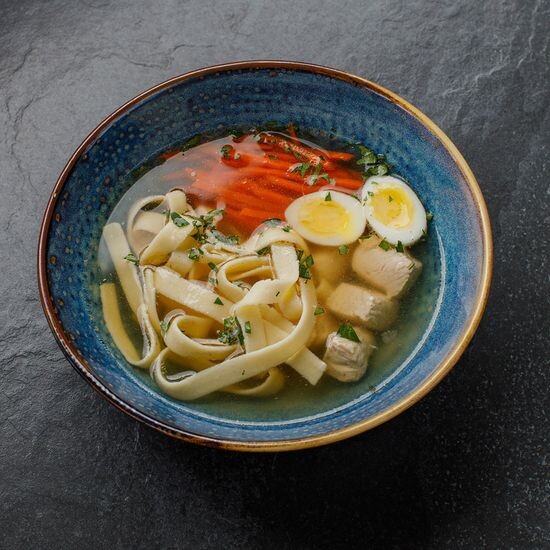 Бульон из индейки с фарфалле