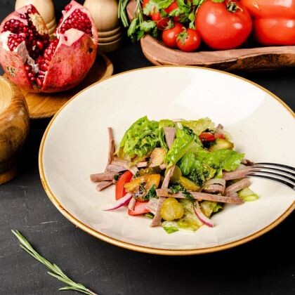 Салат бабушки Нино с говяжьим языком