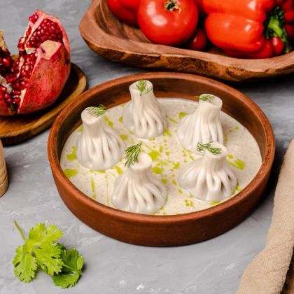 Хинкалини из свинины и говядины в соусе на ваш выбор