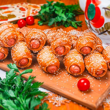 Сет мини-сосиски в тесте