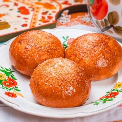 Пирожок яблоко - щавель