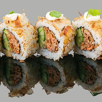 Ролл Бонито с жаренным лососем (8 шт)