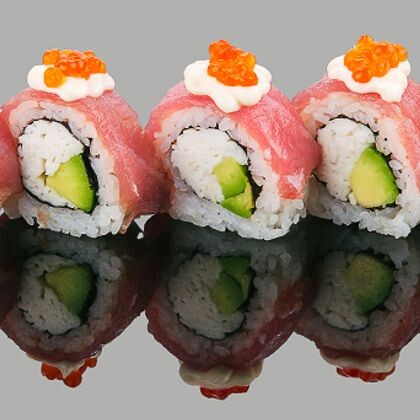 Ролл с тунцом икрой и крабом (8 шт)