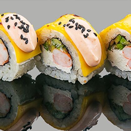 Ролл "С креветкой и авокадо с соусом чили манго" (8 шт)