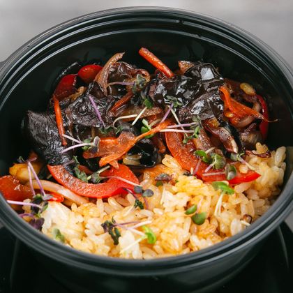 Рис с грибами Муэр