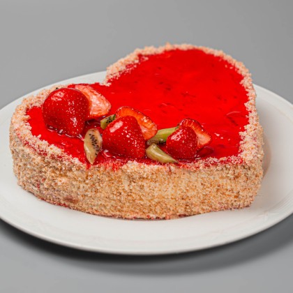 Торт «Клубничное облако» от шеф-кондитера