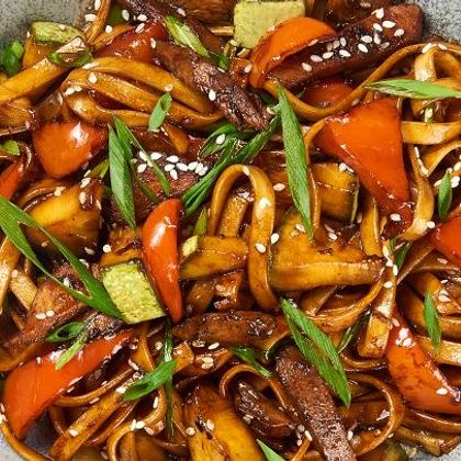 Удон с курицей в соусе Терияки