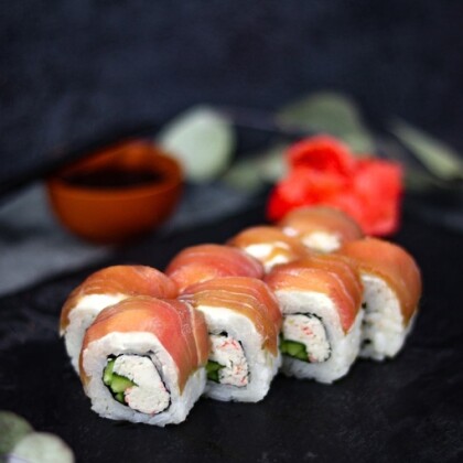 Ролл «Магуро кани»