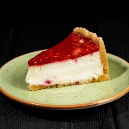 Чизкейк ванильный с сезонными ягодами