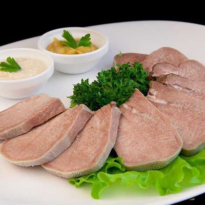 Отварной язык