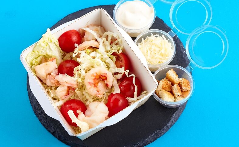 Салат Цезарь с креветками