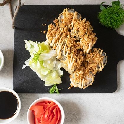 Ролл «Хот чикен» темпура