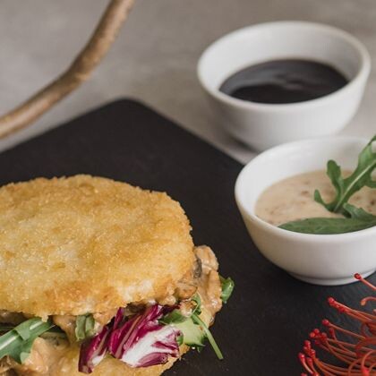 Оши-бургер с угрем