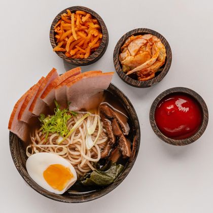 Рамен с окороком