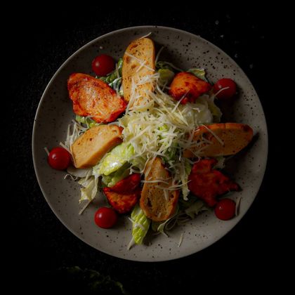 Салат «Цезарь» с беконом