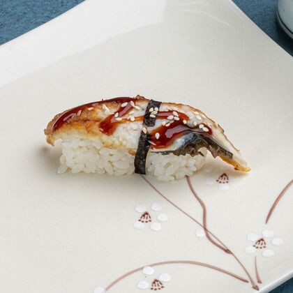 Суши  угорь