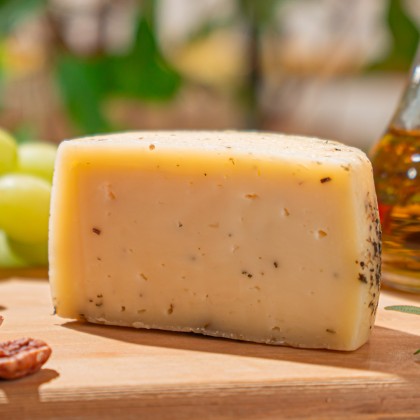 Сыр «Качотта» с базиликом