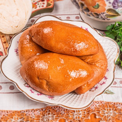 Пирожок с капустой