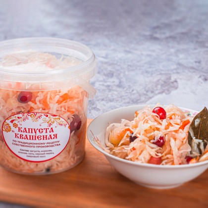 Капуста квашеная с клюквой