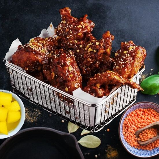 093 Крылья в остро-сладком соусе