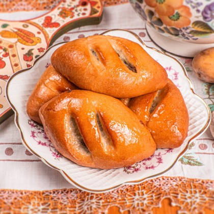 Пирожок с картошкой и грибами