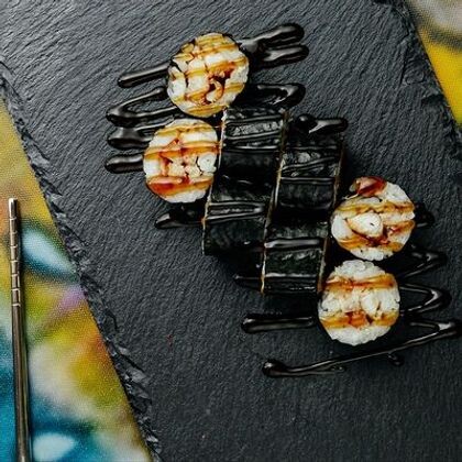 Маки с угрем