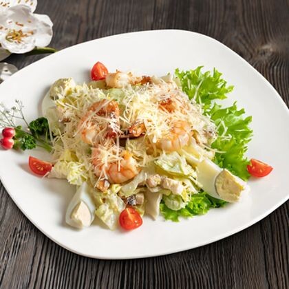 Салат Цезарь с креветками