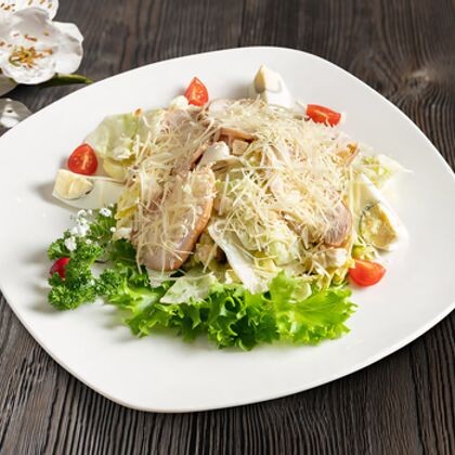 Салат Цезарь с курицей