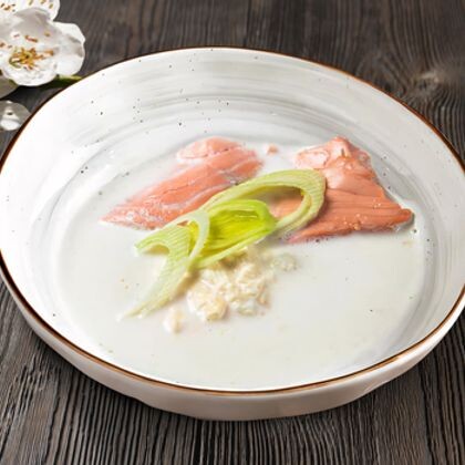 Суп сливочный с лососем