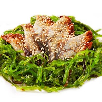 Салат «Чука с угрем»