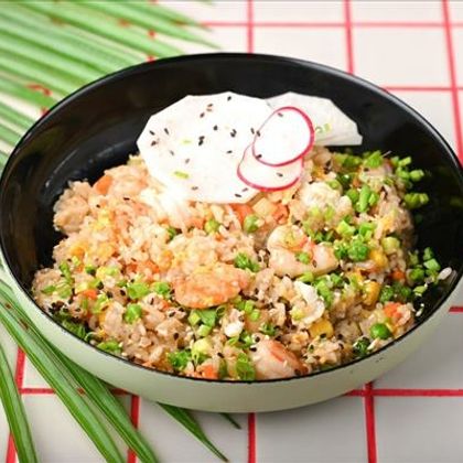 Жареный рис с креветками по-тайски